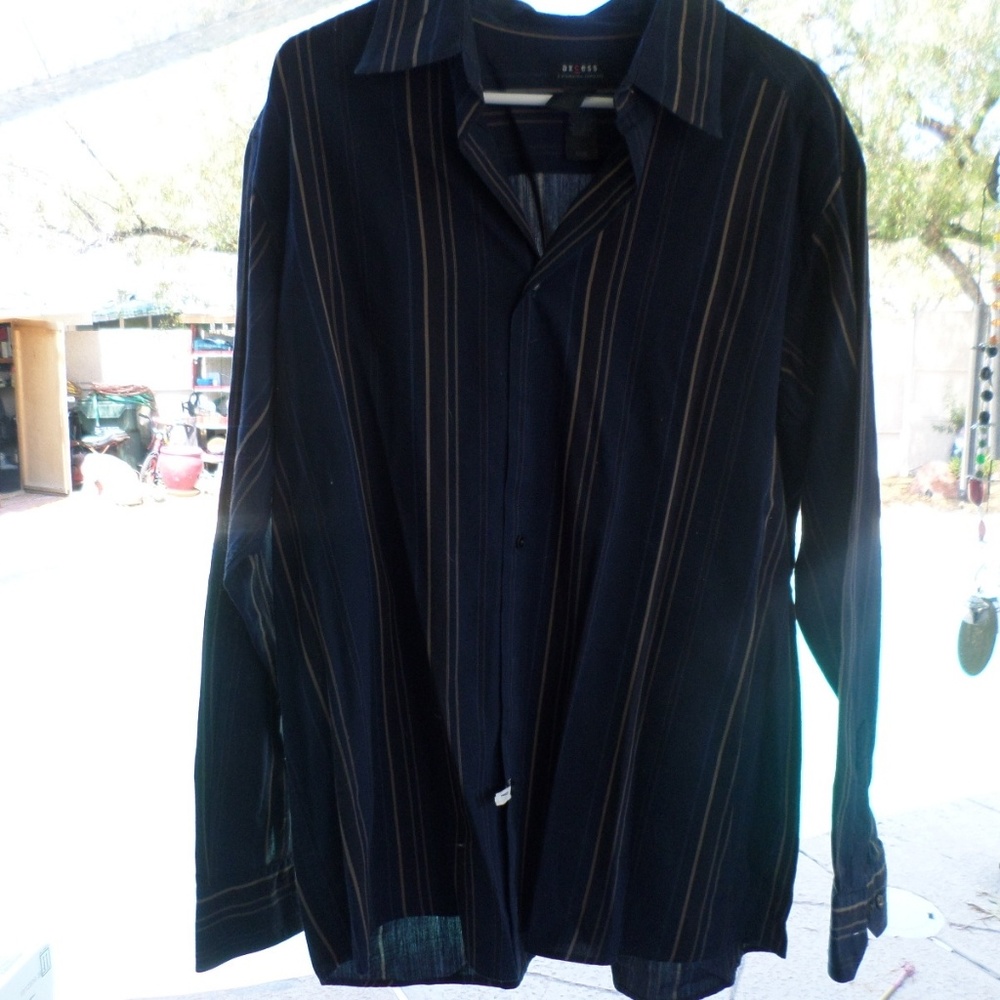 Axcess size XL long sleeve shirt